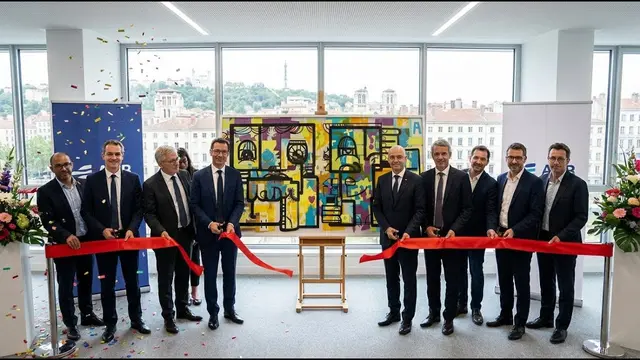 Totem Box – inauguration et première pierre à Lyon : Créez une fresque sans peinture pour fédérer vos équipes